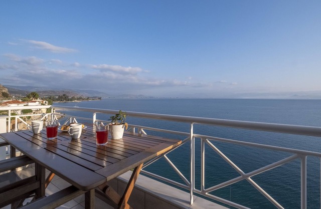 Waterfront Holiday apartment, in Kiveri, close to Nafplio, Mycenae, Peloponnese