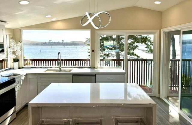 Waterfront Home in Bodega Bay! 3Beds, 2Baths & panoramic ocean views.