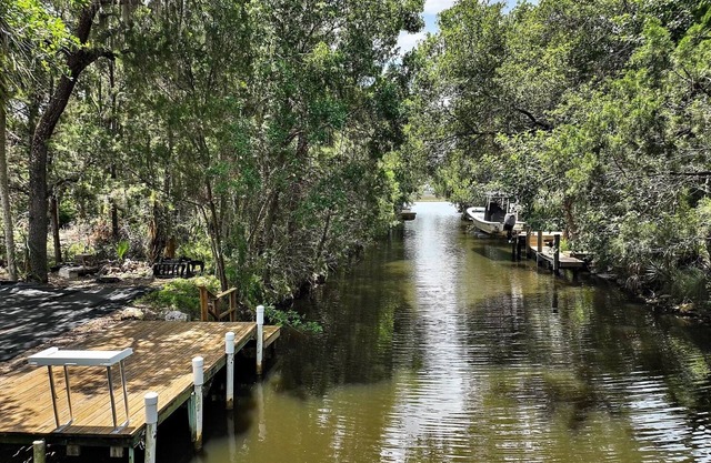 Waterfront home in Old Homossassa w/hot tub and kayaks 🎣