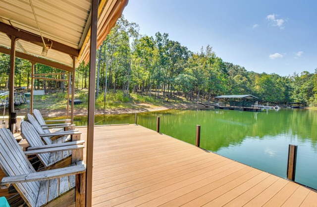 Waterfront Home on Lake Hartwell w/Dock Access