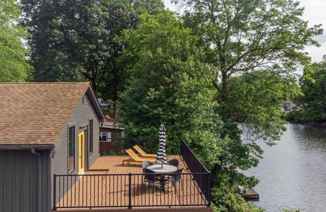 Waterfront Home w/Hot Tub and Fireplace on Esopus Creek