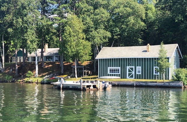 Waterfront House on Huron Bay - Lake Superior - Sleeps 10!