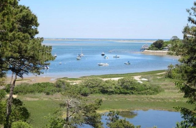 Waterfront in North Chatham - Cape Cod