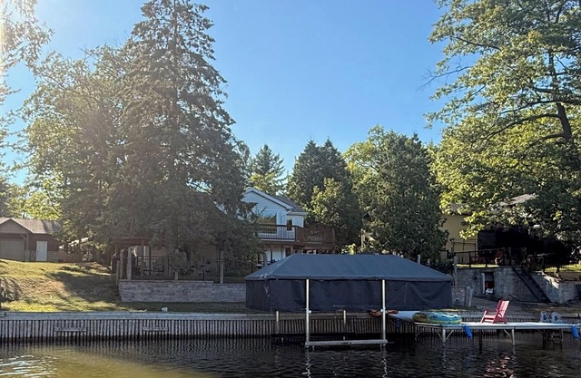Waterfront in Wasaga Beach (on the Nottawasaga River) perfect for any season!