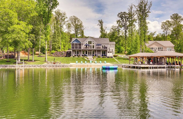 Waterfront Lake Anna Home w/Dock, Beach & Kayaks!