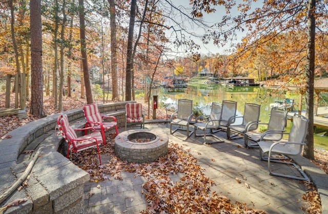 Waterfront Lake Anna Home: Kayaks & Private Dock