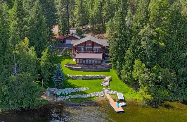 Waterfront Lake Cocolalla Home - Short drive to Schweitzer