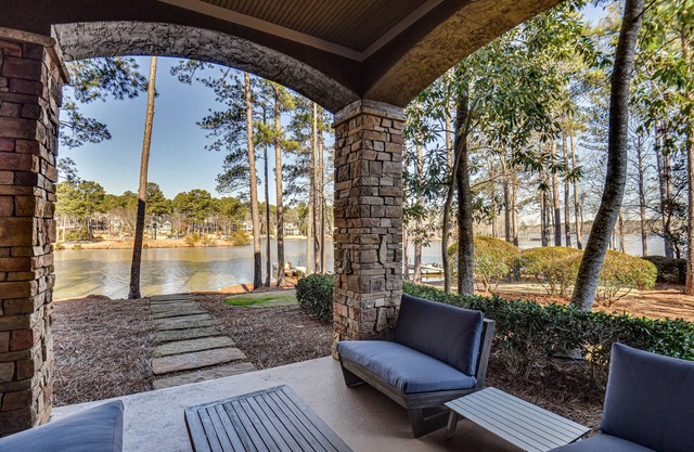 Waterfront Lake Oconee Condo w/Lake Views!