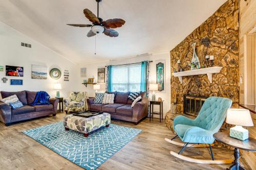 Waterfront Lake Tawakoni Home with Yard and Fire Pit