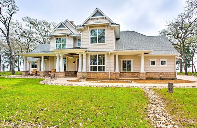 Waterfront Lake Tawakoni Home w/Fire Pit!