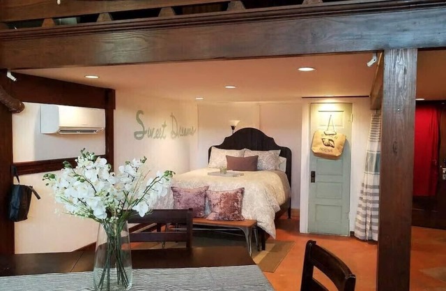 Waterfront Loft Getaway @ Historic Downtown Freeport