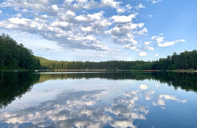 Waterfront Log Home on Quiet Lake - 25 Minutes -Sunday River Ski