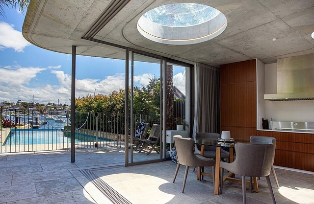 Waterfront Northwood (IH) - Stunning waterfront home with jetty, 5 bedrooms and an outdoor area perfect for entertaining.