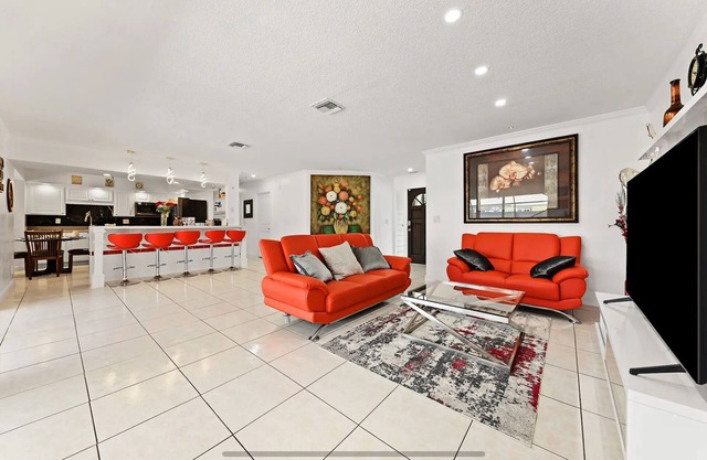 Waterfront Oasis, 5B, 4B, Jacuzzi, sleeps 12