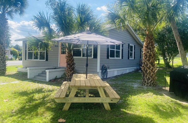 Waterfront Palm Cottage