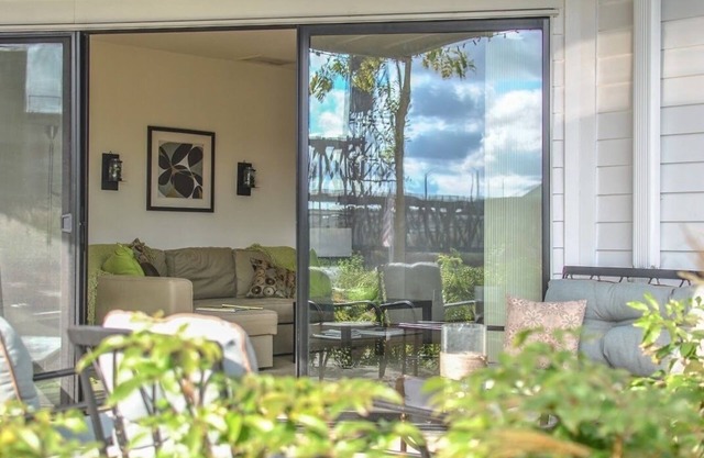 Waterfront Pearl - Beautiful decor, perfect views!