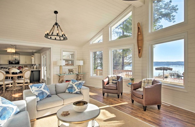 Waterfront Retreat w/Dock & Deck on Lake Murray!