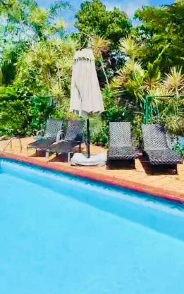 Waterfront, Scenic Home, With Pool, 3 Miles From Equestrian Activities