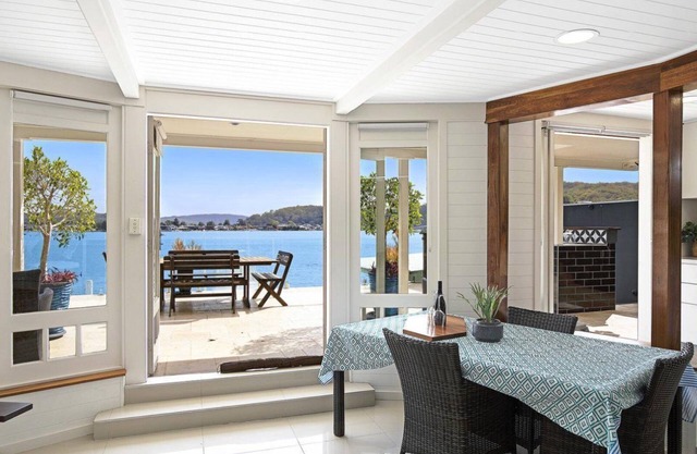 'Waterfront Studio' by Accom Holidays