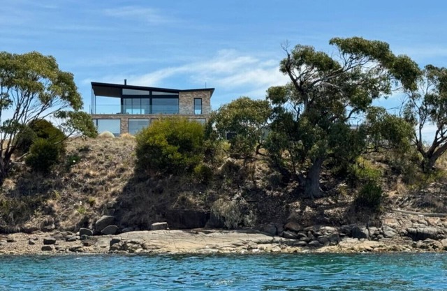 Waterfront 'Tupelo' on Primrose Point