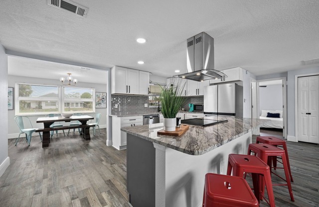 Waterfront Vacation Getaway