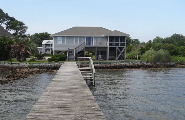 Waterfront! View of Cape Lookout!