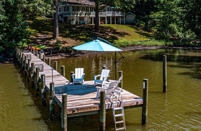 Waterfront, White Stone, Spacious-Kayaks-Family