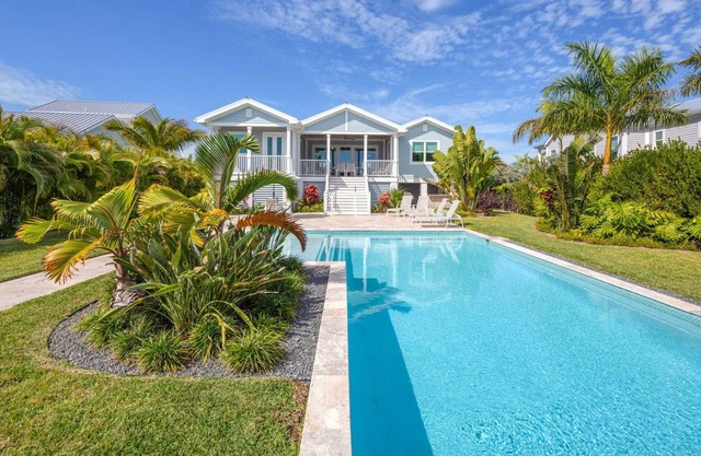 Waterlane House at Lunara Bay