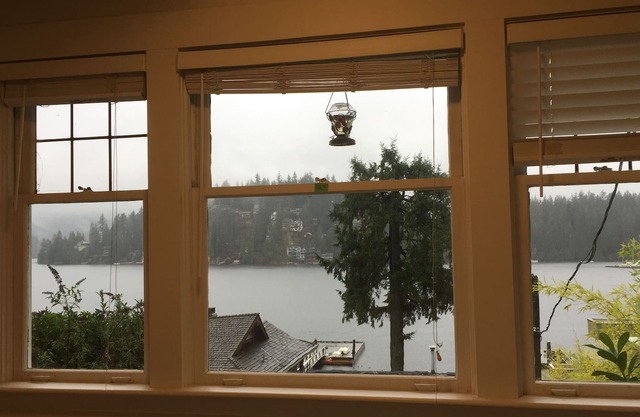 Waterview Cottage in Deep Cove