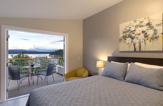 Waterview in Town! Cannery Inn - Hyak