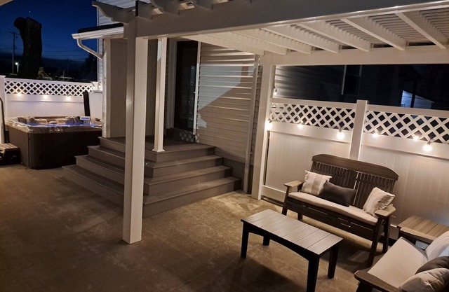 Wayside Getaway with cozy patio & private hot tub!