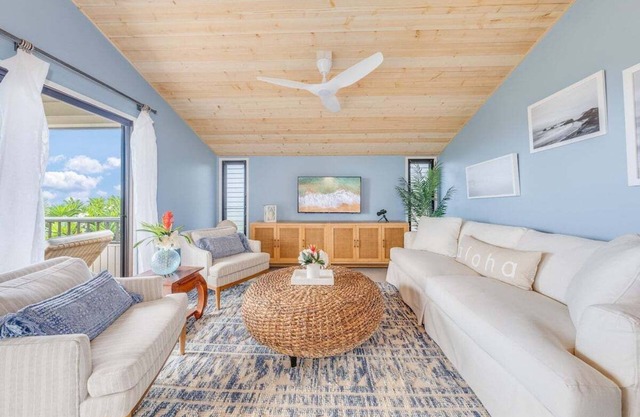 WE 504 Remodeled 2BD w Panoramic Ocean Views AC