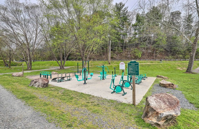 Weaverville Studio ~ 9 Mi to Dtwn Asheville!