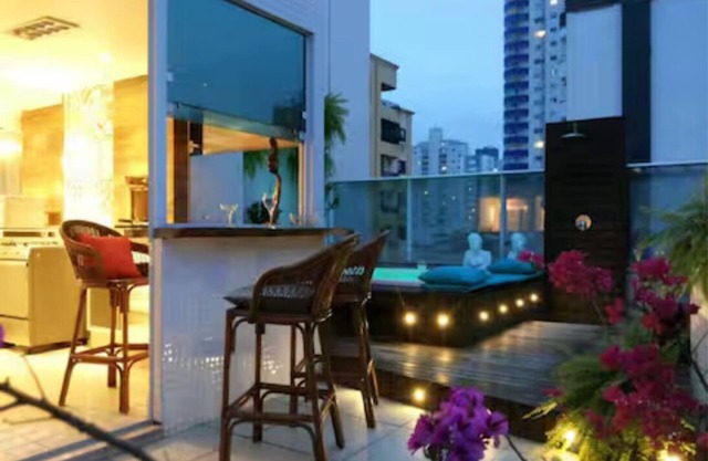 Wedding Coverage, Hot Tub - the event!