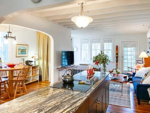 Weems Creek Cottage, Annapolis Waterfront
