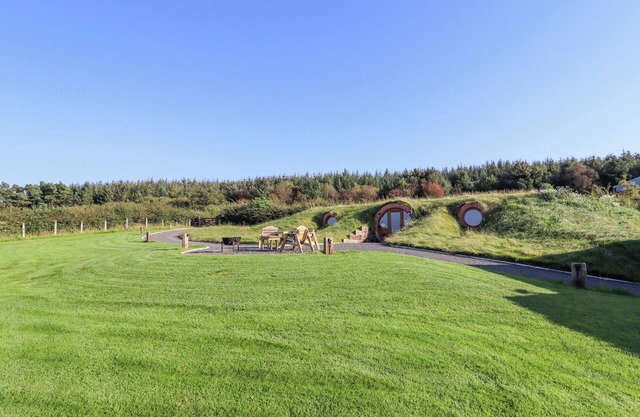 WEIRGLODD, family friendly, character holiday cottage in Ruthin