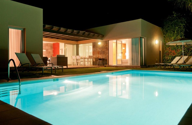 San Bartolome De Tiraj Outdoor Swimming 