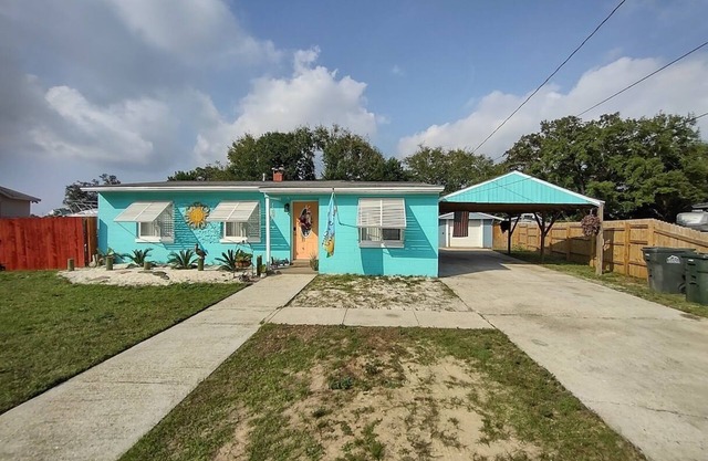 Welcome to Beach House! No Cleaning Fee.