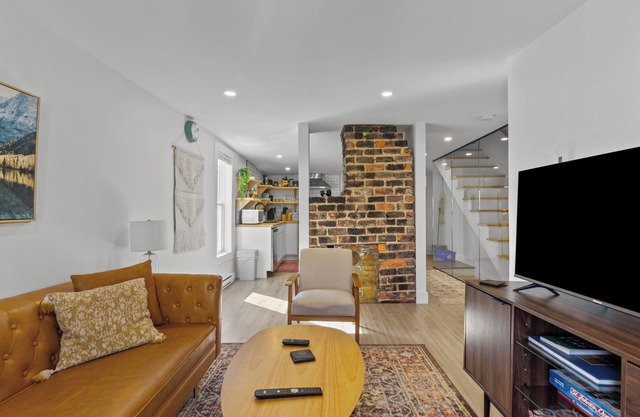 Welcome to our charming loft located at Queens Rd in the heart of St