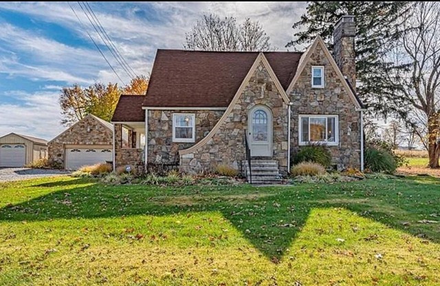 Welcome to our Cottage in the Laurel Highlands!