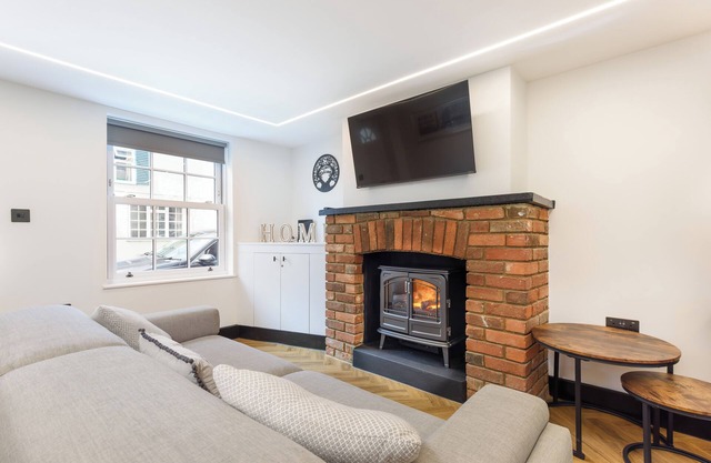 Welcome to our modern refurbished 200 Year Old Cottage