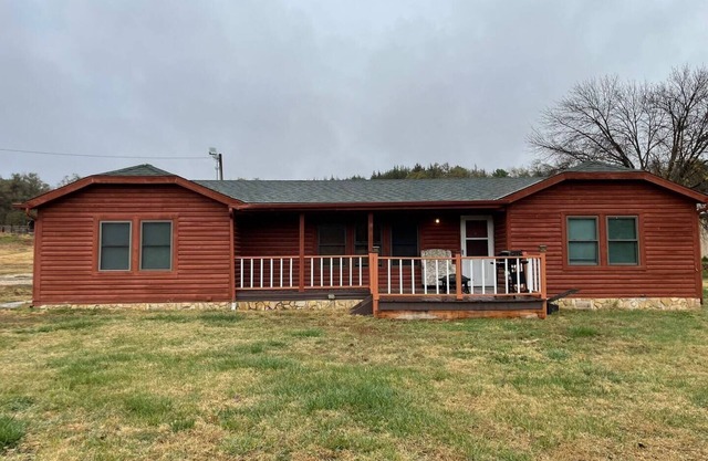 Welcome to Paradise Ranch – Your Peaceful Escape Near Council Bluffs