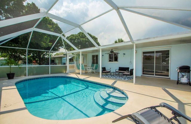 Welcome to Paradise! Beautiful Home just minutes from the breath taking beaches