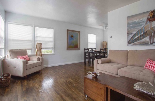 Welcome to Venice Beach! Steps from Abbot Kinney!