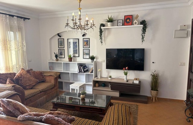 Welcome to your home away from home in the heart of Alexandria!