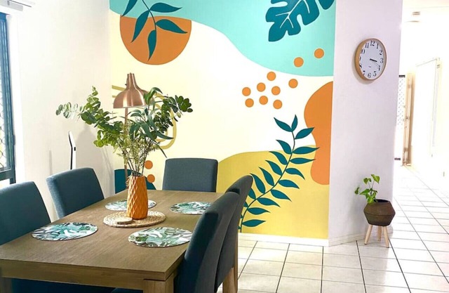 Welcome to Your Tropical Getaway!