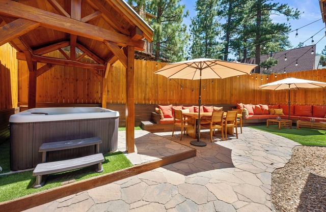 Welcoming 2-bedroom cabin with SPA in Big Bear Lake