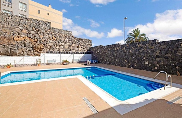 Welcoming apartment with pool - 65 m² - Costa del Silencio