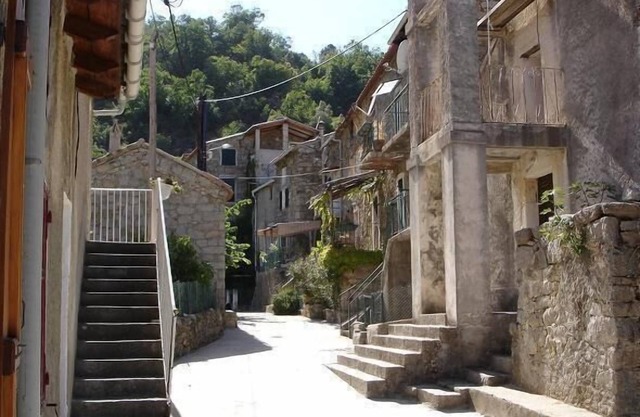 Welcoming home located in a traditional Corsican village