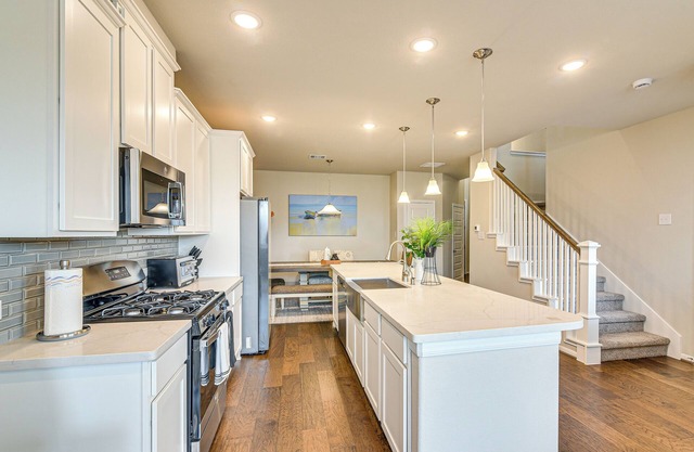 Welcoming Pasadena Home: 22 Mi to Downtown Houston